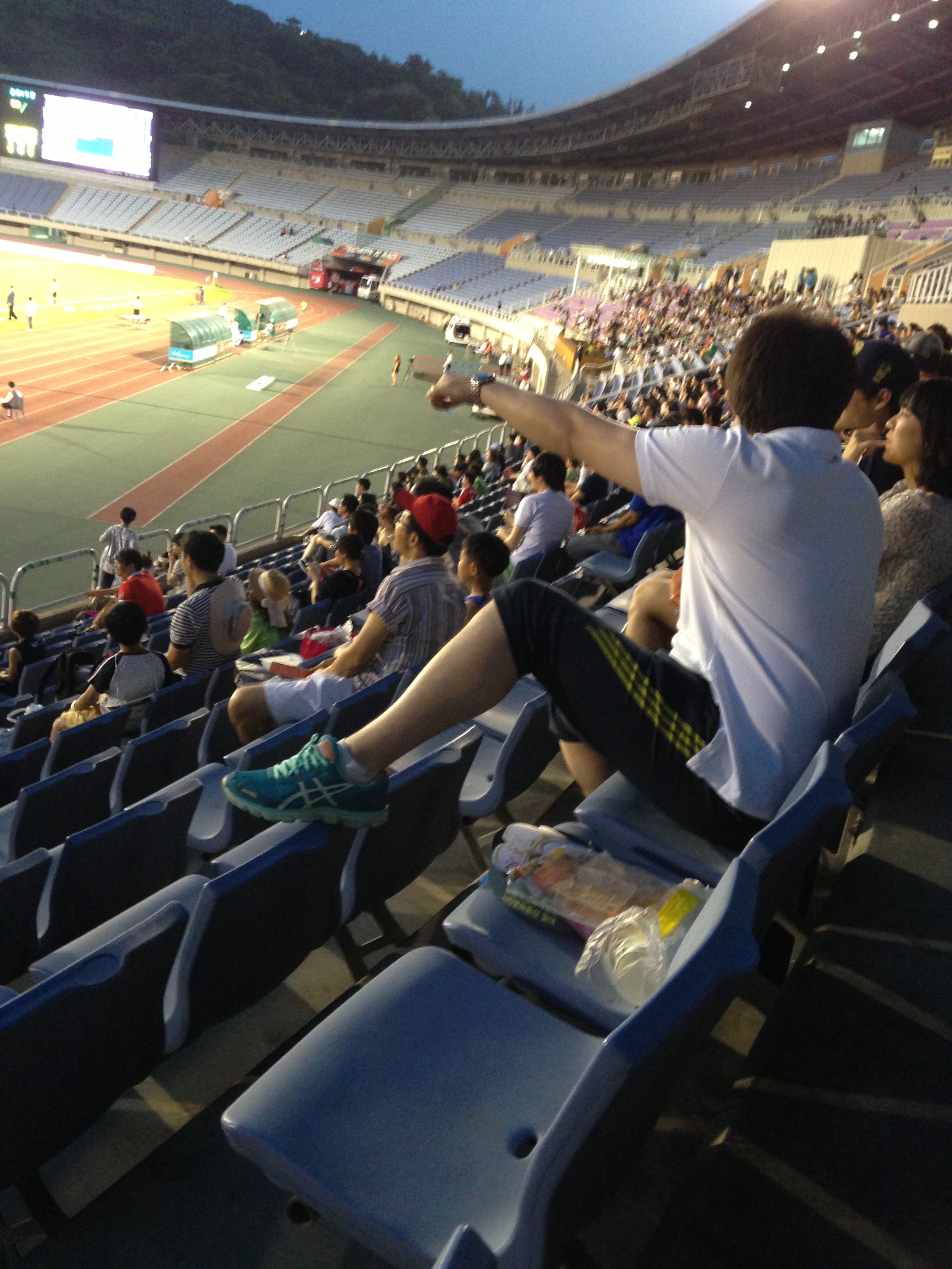 122.JPG : 어제 관중석에서 찍은겁니다.
