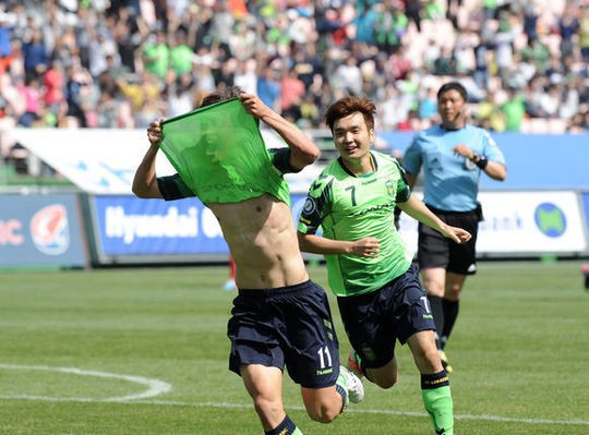 이승기.jpg : K리그 골세레모니 판정기준은 엿장수 맘대로?