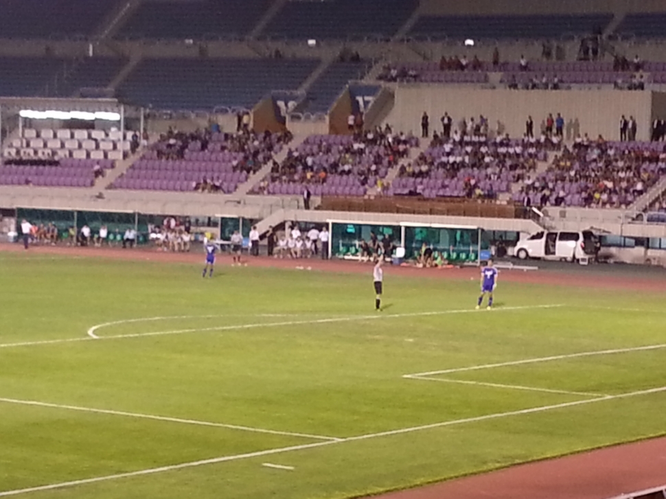 20130803_204639.jpg : 심판?경찰이 사람죽이는 경기장