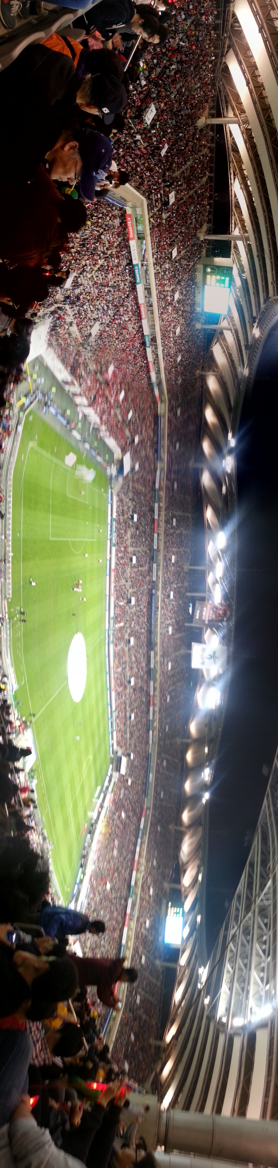 20131012_205803.jpg : 상암에 브라질 보러 왔는데.